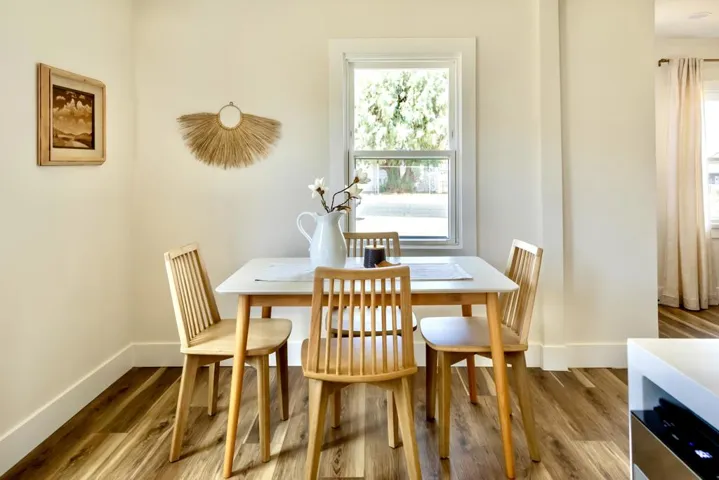 Dining area 2