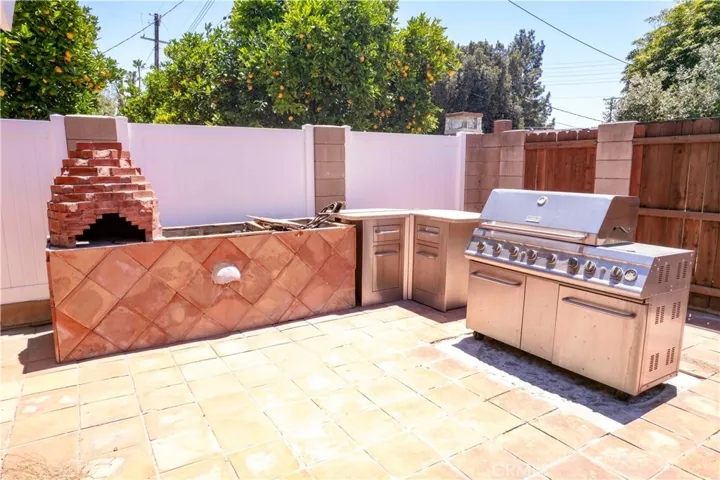 19808 Londelius Street, Northridge, California 91324