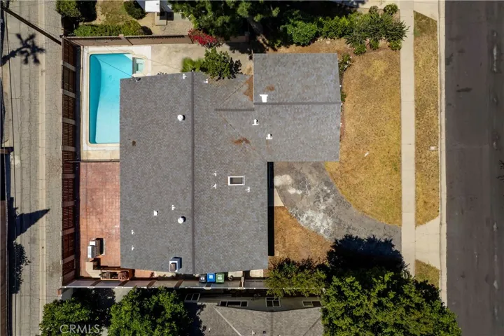 19808 Londelius Street, Northridge, California 91324