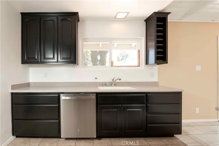 19808 Londelius Street, Northridge, California 91324