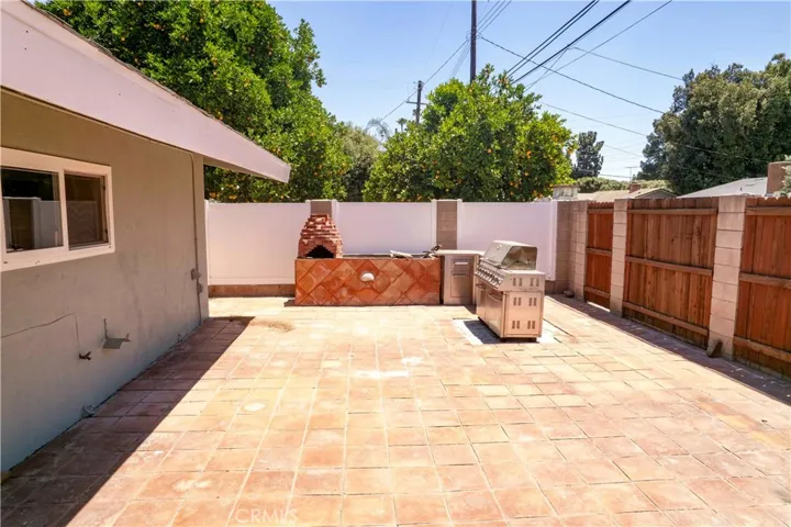 19808 Londelius Street, Northridge, California 91324
