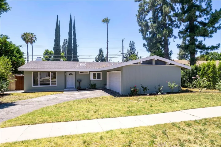 19808 Londelius Street, Northridge, California 91324