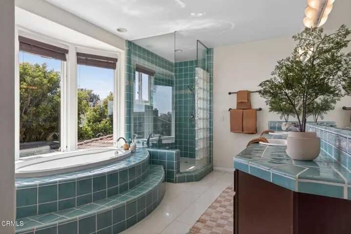 Primary Ensuite Bath