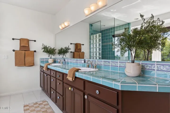 Primary Ensuite Bath