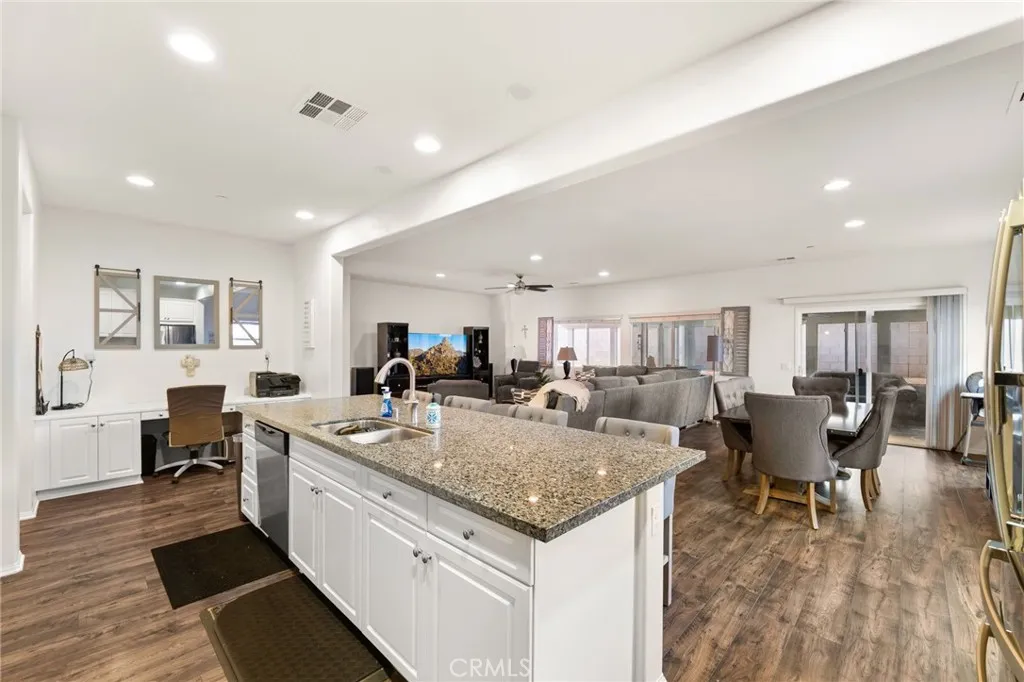 Kitchen/Living