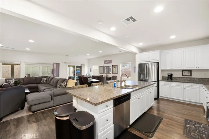 Kitchen/Dining
