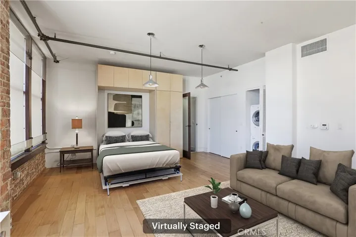 VIRTUALLY STAGED