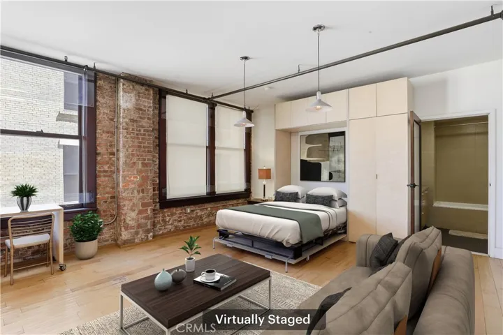 VIRTUALLY STAGED