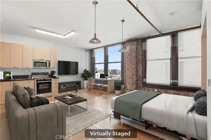 VIRTUALLY STAGED