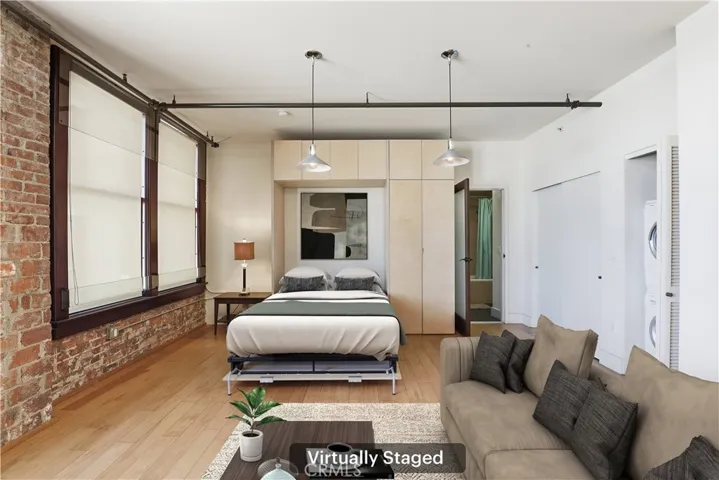 VIRTUALLY STAGED