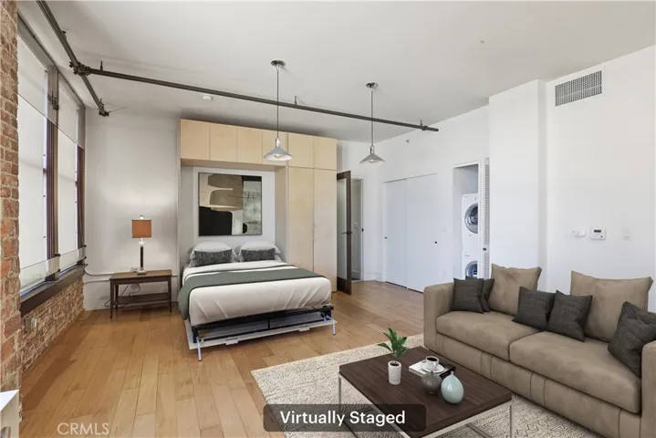 VIRTUALLY STAGED