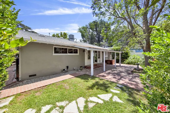 4519 Camellia Avenue, Studio City, California 91602