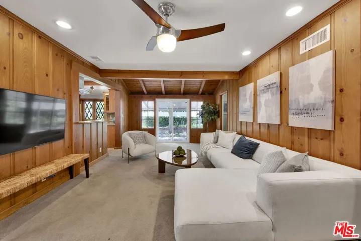 4519 Camellia Avenue, Studio City, California 91602