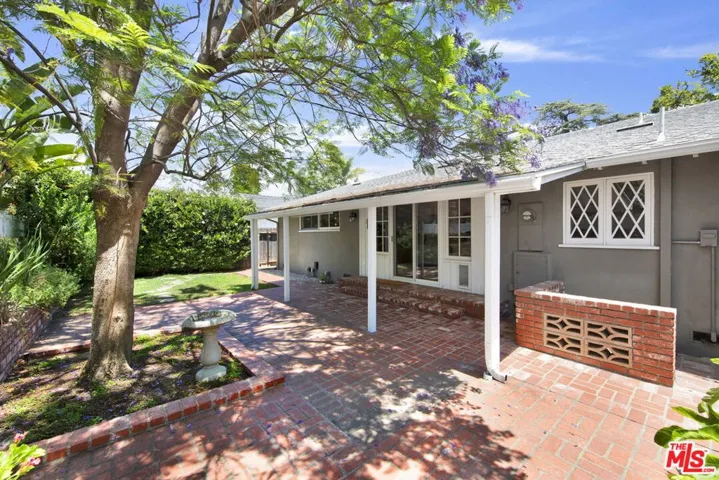 4519 Camellia Avenue, Studio City, California 91602