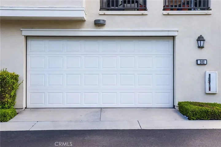 202 Rose Arch, Irvine, California 92620