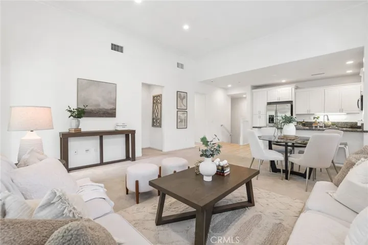 202 Rose Arch, Irvine, California 92620