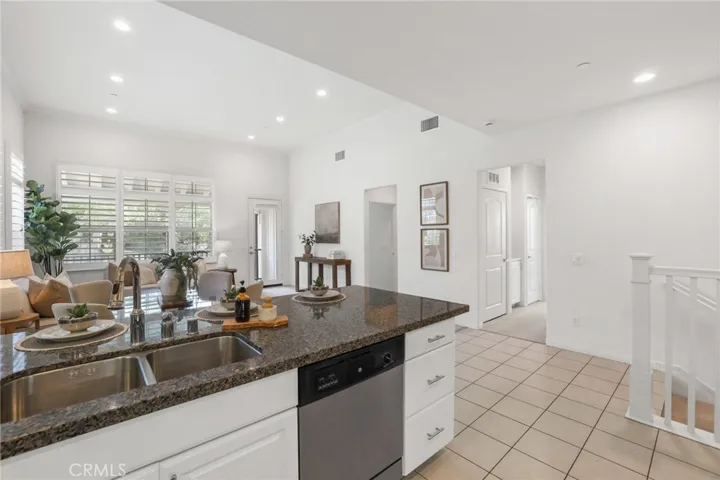 202 Rose Arch, Irvine, California 92620