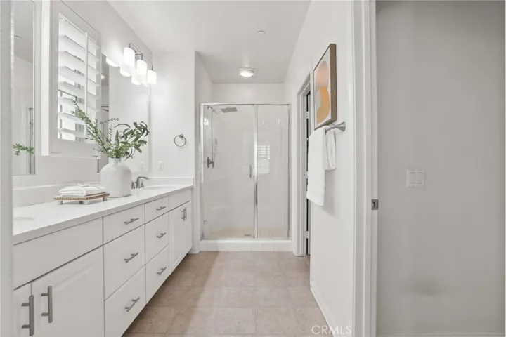 202 Rose Arch, Irvine, California 92620