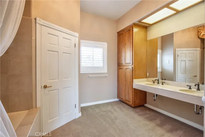 Junior Suite Bathroom