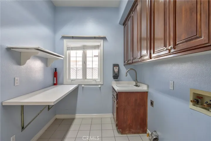 Downstairs Laundry Room