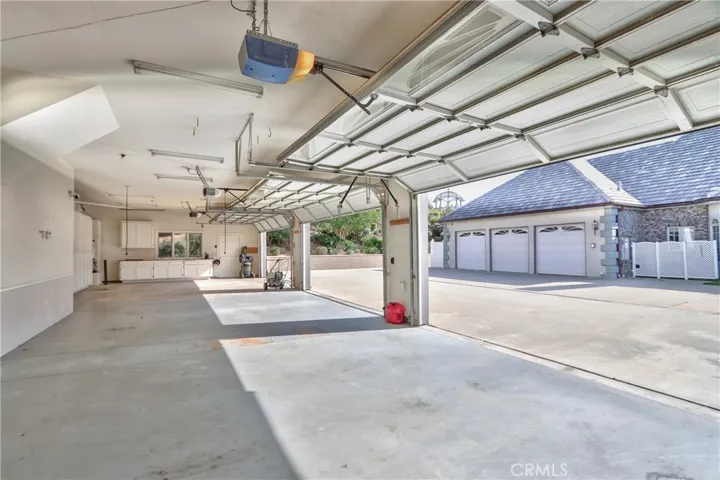 Guest Home Garages