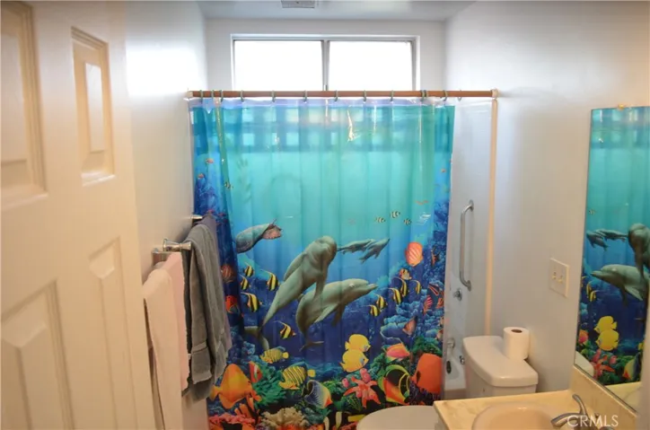Complete Bathroom coming by the hallway to your right