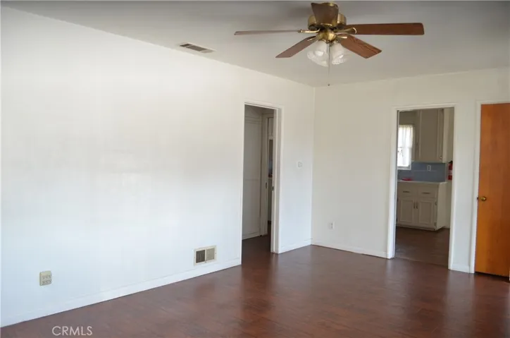 Left Corner view of the living room