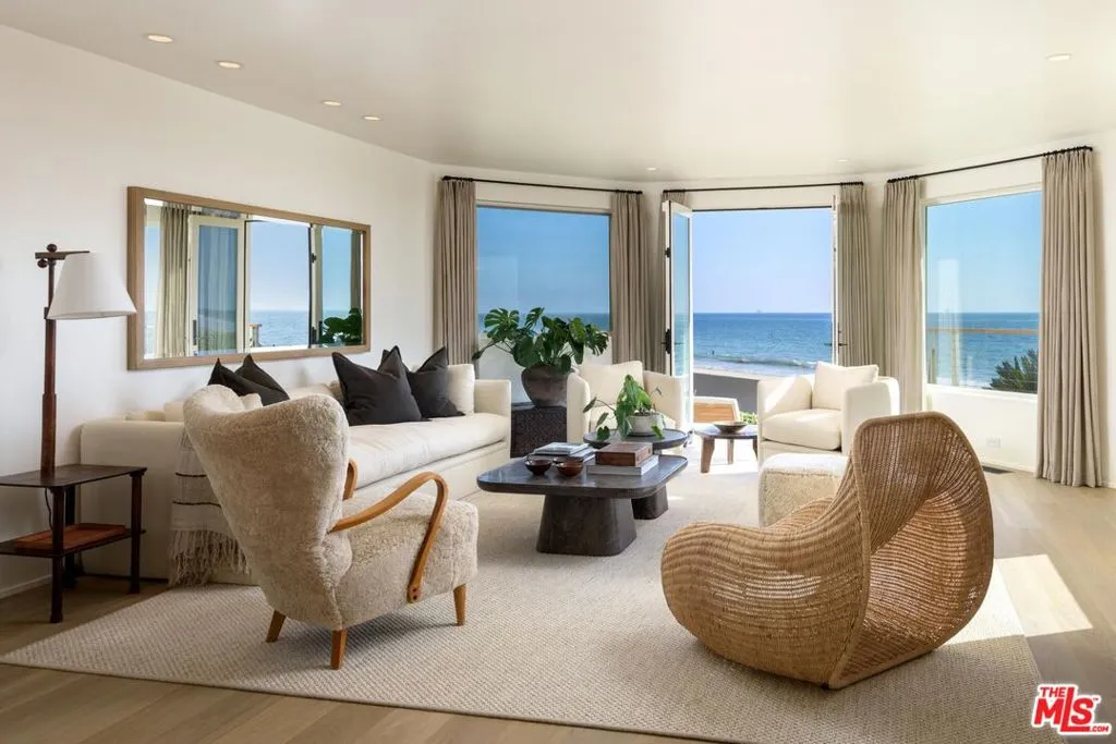 Family Room/Bedroom 4