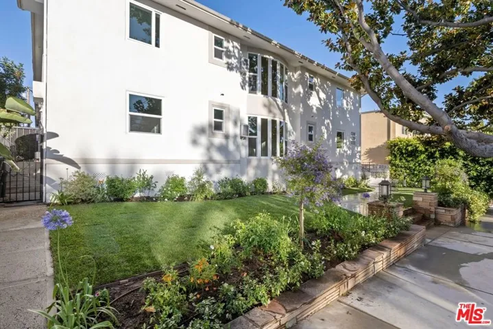 1252 Crescent Heights 2, West Hollywood, California 90046
