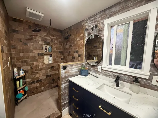7460 Redlands Ave, Gerber, California 96035