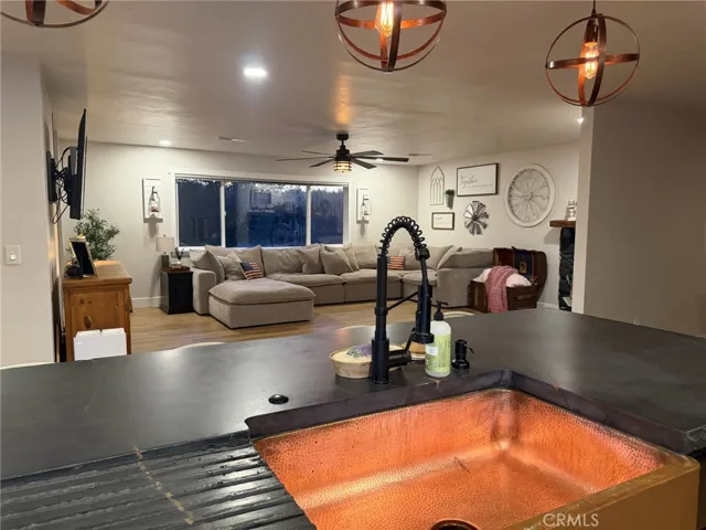 7460 Redlands Ave, Gerber, California 96035