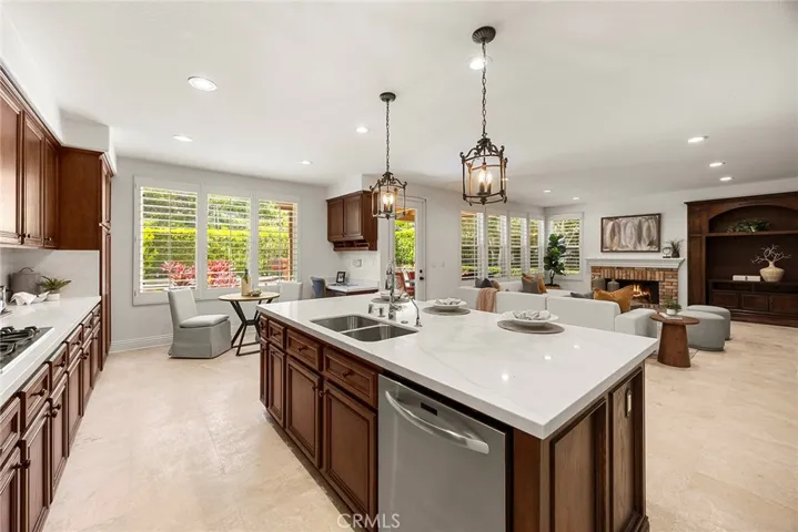 1049 S Summer Breeze, Anaheim Hills, California 92808