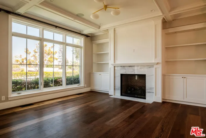 557 Chapala Drive, Pacific Palisades, California 90272