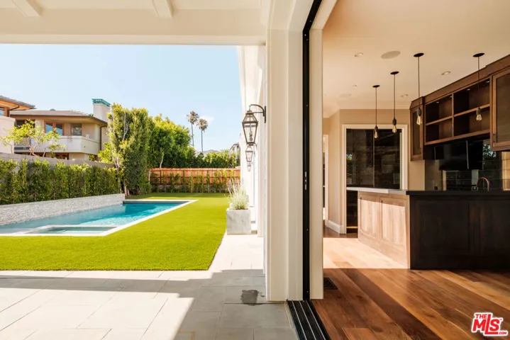 557 Chapala Drive, Pacific Palisades, California 90272