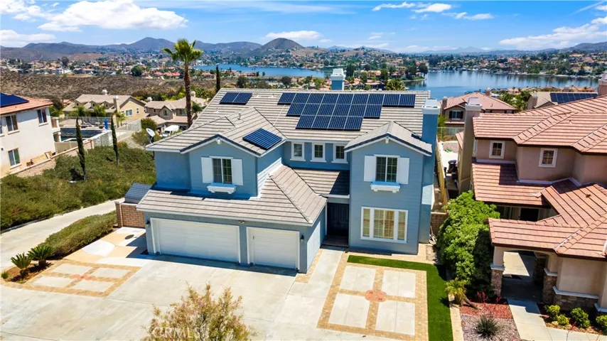 8 Via Del Fico Court, Lake Elsinore, California 92532