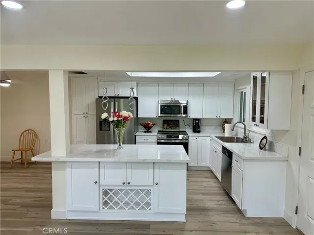 2277 Via Mariposa W B, Laguna Woods, California 92637
