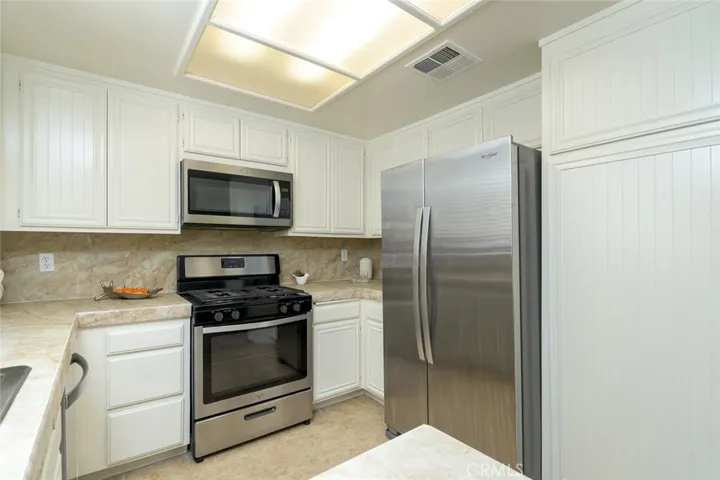 26794 Claudette, Canyon Country, California 91351