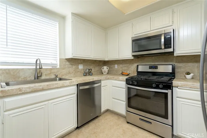 26794 Claudette, Canyon Country, California 91351