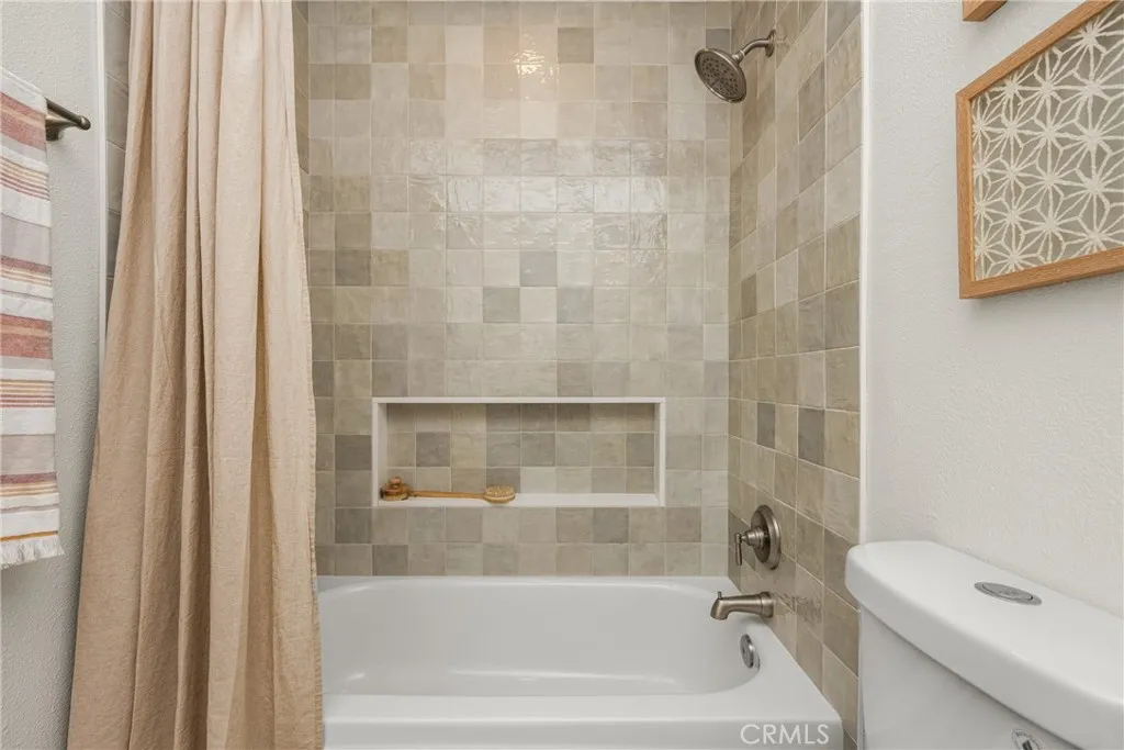 Upstairs ensuite