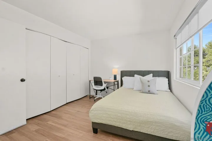 5430 Linda Vista 30, San Diego, California 92110