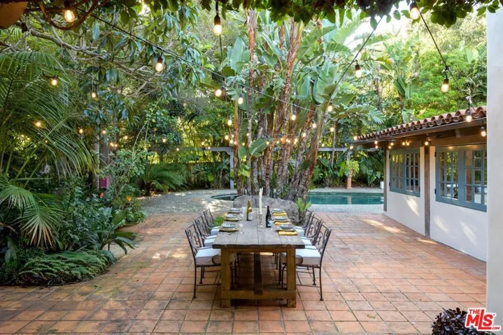 Outdoor Entertaining