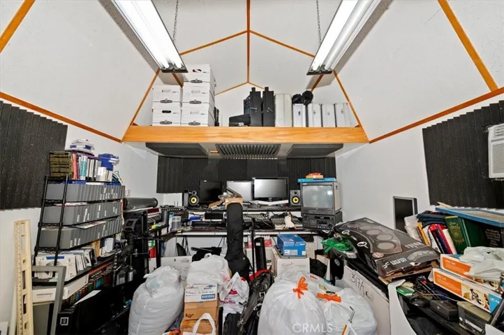Music Studio Shed is fully insulated!