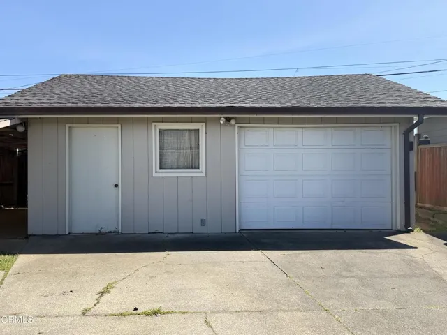 GARAGE