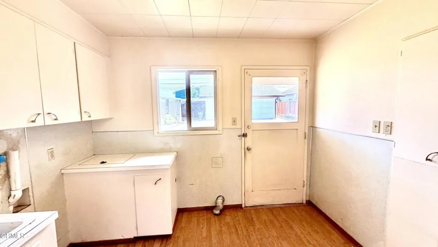 LAUNDRY AREA