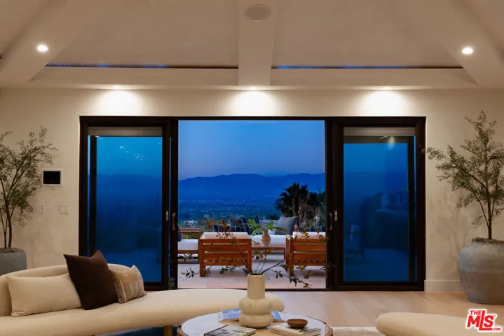 3116 Elvido Drive, Los Angeles, California 90049