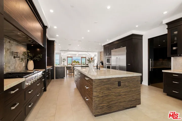3116 Elvido Drive, Los Angeles, California 90049