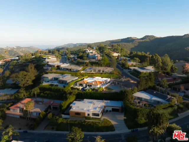 3116 Elvido Drive, Los Angeles, California 90049