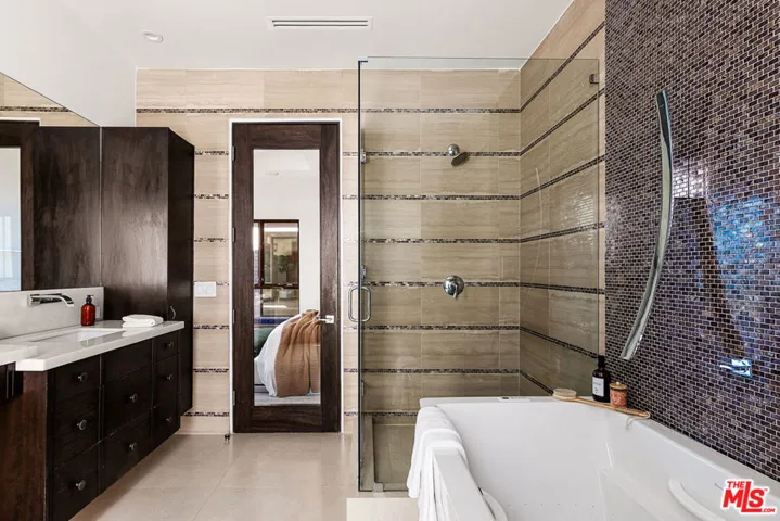 3116 Elvido Drive, Los Angeles, California 90049
