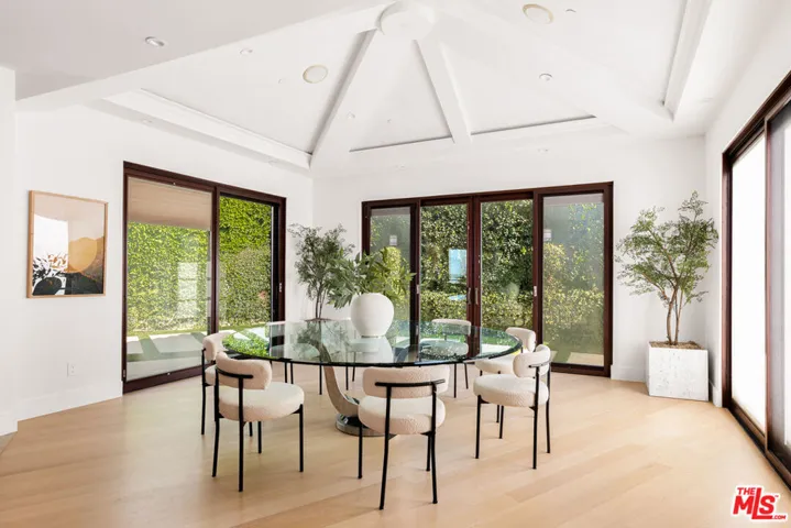 3116 Elvido Drive, Los Angeles, California 90049