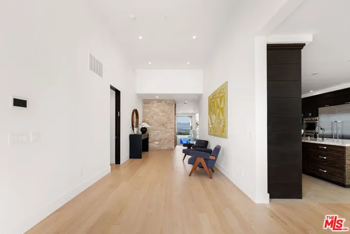 3116 Elvido Drive, Los Angeles, California 90049